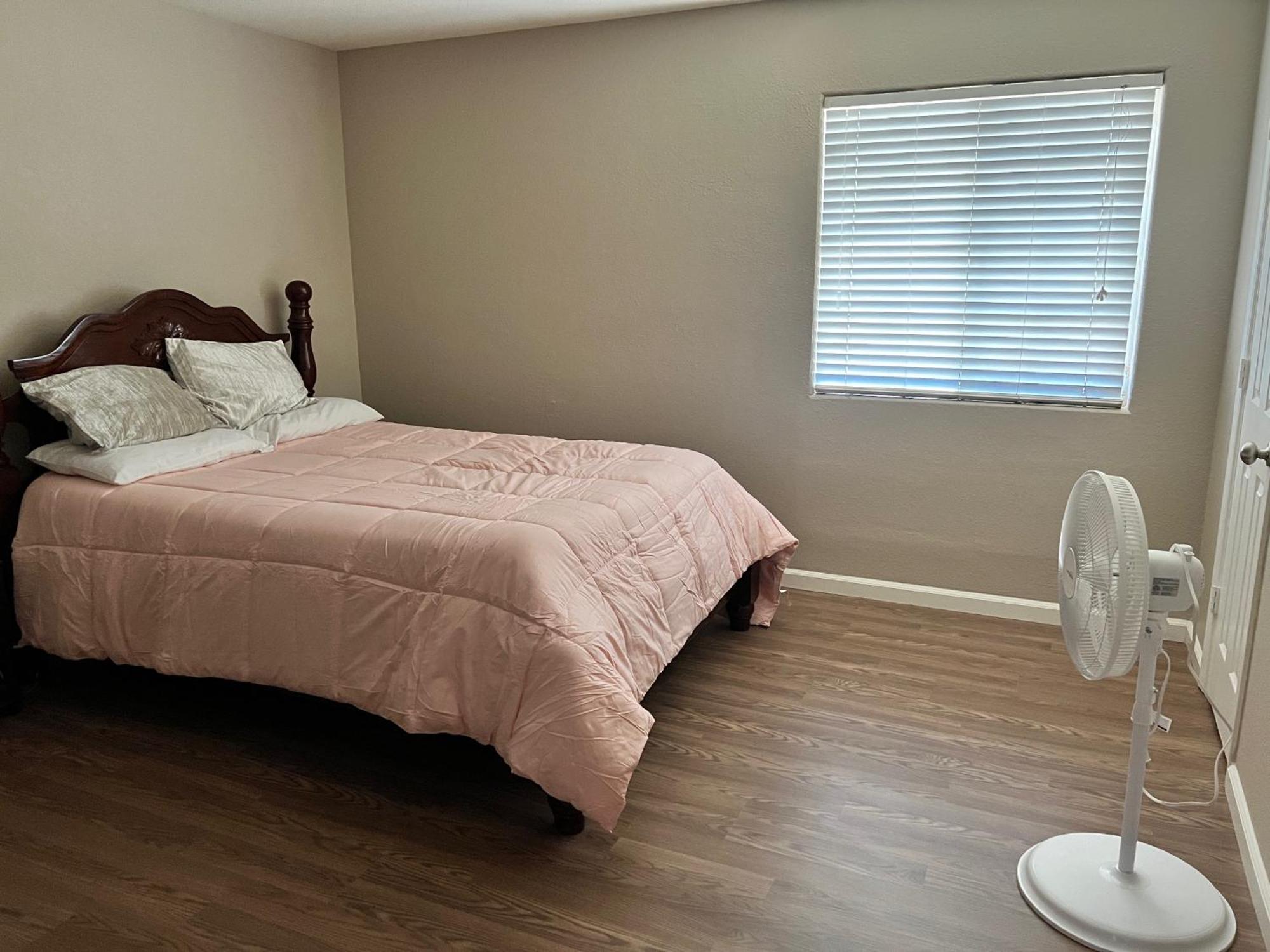Serene 2Bed 1Bath Condo With Parking فريسنو المظهر الخارجي الصورة